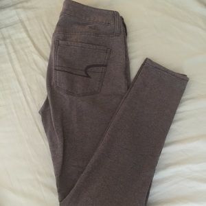 LAST CHANCE‼️ Grey American Eagle Jeggings
